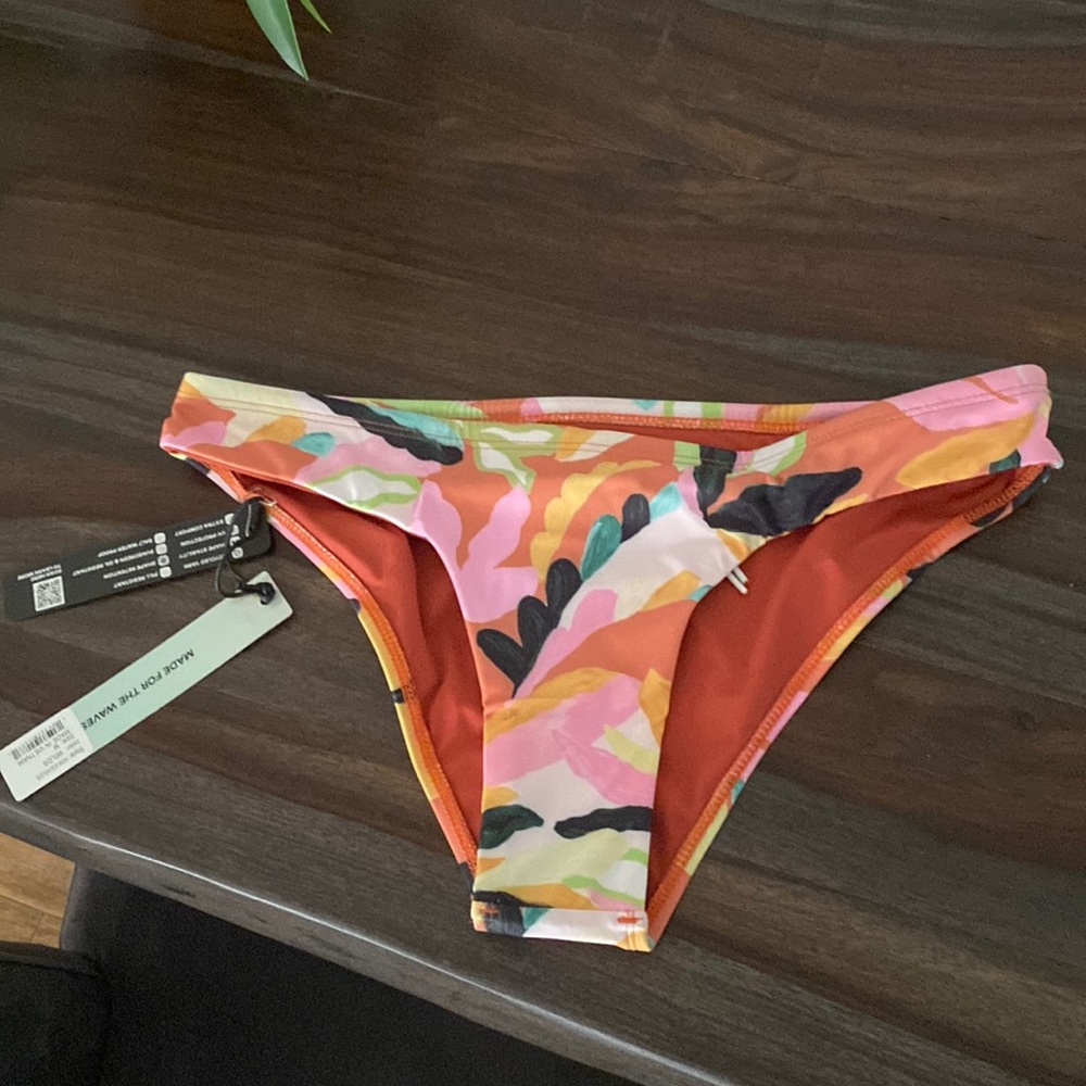 New floral bikini bottoms
